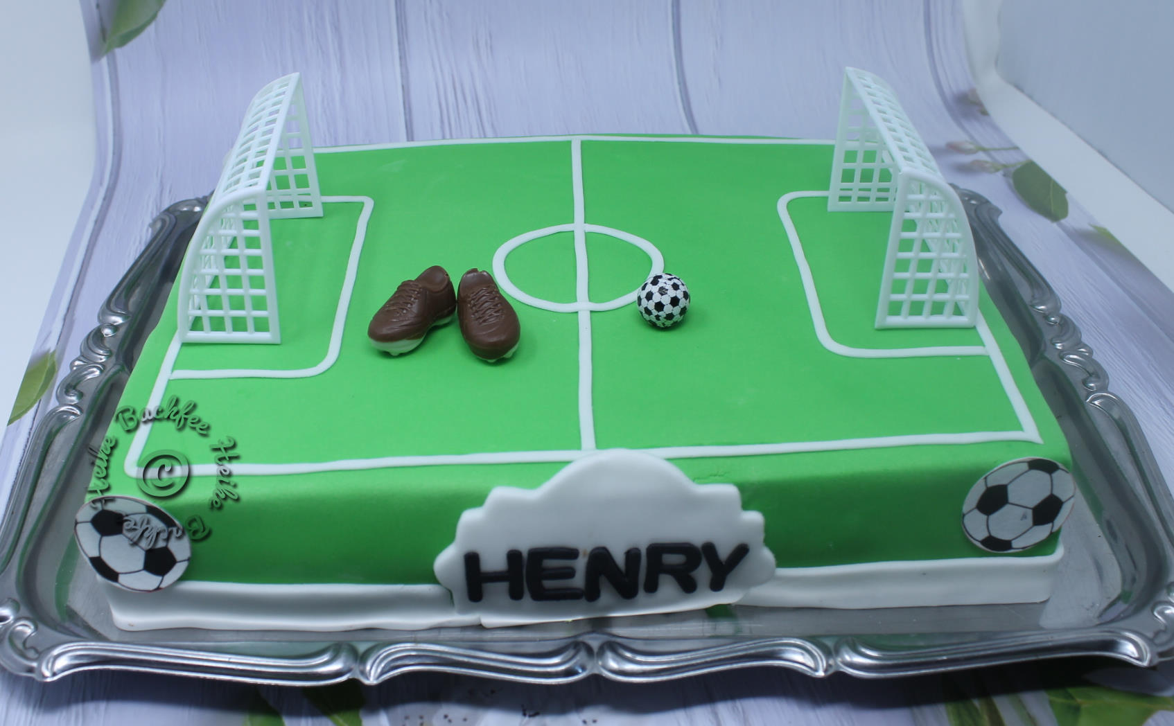 Erstkommuniontorte mit und ohne Fondant – Backfee Heike Reichenbach-Best